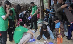 “Mùa đông yêu thương” đến với đồng bào dân tộc miền Tây Nghệ An