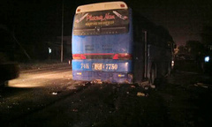 Xe máy đối đầu xe khách, 2 thanh niên chết thảm