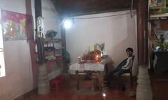 Cái tết lạnh giá của hai gia đình có con ôm nhau treo cổ tự tử