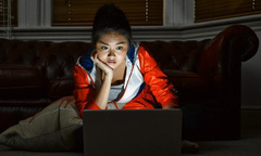 Chồng ốm và phát hiện động trời từ 30 tin thông báo trên facebook