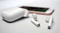 Tai nghe không dây AirPods của Apple hoãn ngày bán ra