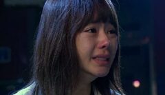 Tôi đã khiến người đàn ông mình từng yêu sững sờ, chết trân trong đám cưới...