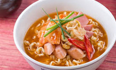 Mỳ tôm: Mâu thuẫn giữa tiện lợi và sức khỏe