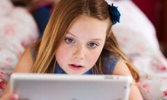 Smartphone tắt nguồn vẫn gây hại đến giấc ngủ của trẻ em