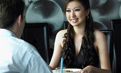 Bi hài thiếu nữ xét nghiệm ADN với 3 quý ông tìm bố “chuẩn” cho con