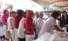  “Chỉ khi bệnh nhân nhập viện giảm, bác sĩ mới có chút… Xuân”