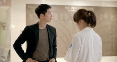 Người con giàu có nhưng chỉ dám yêu cầu bác sĩ kê đơn thuốc rẻ nhất cho mẹ già