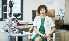 TS. Bích Ngọc: Hơn 30 năm cống hiến cho đôi mắt, sáng cả một tấm lòng