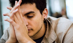 Kết hôn giả với người nước ngoài nhưng phải sống như vợ chồng thật