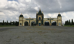 Con đường khởi nghiệp của chủ dự án Happy Land trước khi dính nợ nghìn tỷ