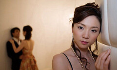 Bắt gặp chồng vào nhà nghỉ cùng  "máy bay bà già ", vợ có nên đánh ghen?