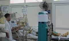 Uống 19 viên paracetamol liên tục để hạ sốt, nam thanh niên nguy kịch  