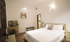 Chốn dừng chân nhỏ xinh nằm cạnh Hồ Tây 