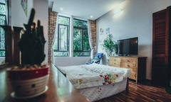 Căn villa độc đáo mang hơi thở rừng nhiệt đới