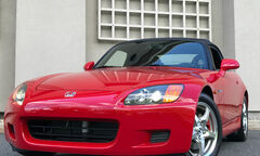 Xe thể thao mui trần hàng hiếm Honda S2000 2002 rao bán 864,1 triệu đồng