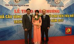 Tiến sỹ ĐH Công nghiệp thực phẩm TP.HCM vinh dự nhận giải thưởng “Quả cầu vàng” 2017