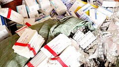 Nhiều loại thuốc giả một cách tinh vi, bán công khai tại những hiệu thuốc ở Hà Nội và TP.HCM