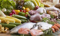 Những thực phẩm dễ gây họa mùa hè này