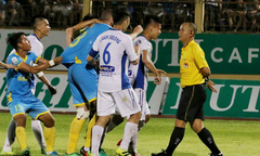 VFF xử phạt cầu thủ Khánh Hòa vì  "chơi xấu " với HAGL