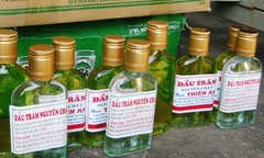 Bóc trần mánh  "hô biến " dầu chổi thành dầu tràm