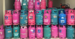 Thu giữ xe vận tải chở 130 bình gas giả nhãn hiệu nổi tiếng