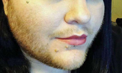 Chuyện lạ: Cô gái dành  "15 năm thanh xuân " để nuôi râu