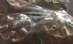 Trà chanh CFO Hoàng Phương bị ‘tố’ đóng cặn, phồng vỏ, không ghi số công bố