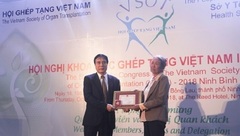 Mẹ nghèo khóc cùng con dâu khi thấy người mang trái tim con mình hiến tặng