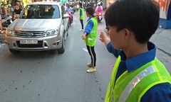 SVTN phân luồng giao thông: “Nhiều người nói chúng em lo chuyện bao đồng”