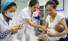 Bộ Y tế: Hầu hết các phản ứng sau tiêm là sưng, nóng, tấy đỏ thông thường