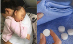 Bé gái kháu khỉnh bất ngờ bị bại não vì ngày nào mẹ cũng đặt thứ này dưới gối
