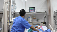 Người nhà lập đàn cho bệnh nhân, cúng luôn cả tên…bác sỹ!