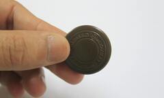 Gặp họa vì nuốt phải viên đá  "chữa bách bệnh "