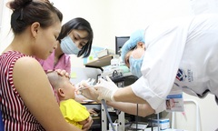 Chuyên gia nói về những biến chứng nguy hiểm viêm tai giữa ở trẻ nhỏ