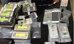 Loạn thị trường điện thoại di động xách tay: Lộ diện loạt clip các “ông lớn” nói không với thuế