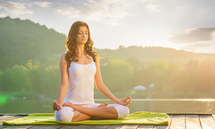 Chuyên gia hướng dẫn bài tập yoga giúp bạn sảng khoái, minh mẫn bắt đầu ngày mới