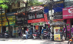 Hàng giả Made in Vietnam tràn lan: Thương hiệu Việt tổn hại nghiêm trọng