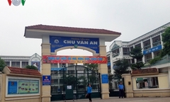 Đưa thịt gà ôi thiu vào trường tiểu học: Thịt chỉ có mùi lạ?