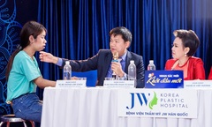 Cô gái  "người khỉ " 22 năm há miệng vì 10 căn bệnh “quái gở”