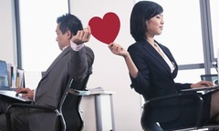 Phải lòng nữ đồng nghiệp cùng cơ quan, tôi phải làm sao?