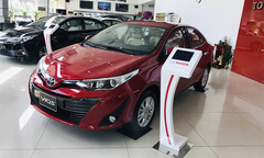 Toyota Vios tiếp tục giảm giá “kịch sàn”  