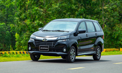 Toyota 7 chỗ  "siêu đẹp " đã cập bến đại lý, giá chỉ từ 544 triệu
