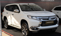 Chiếc ô tô Mitsubishi 7 chỗ giảm giá  "sốc " gần 100 triệu đồng 