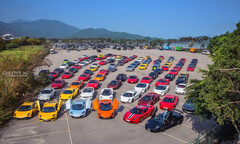 Cận cảnh dàn siêu xe hơn 500 tỷ đồng ở Hồng Kông