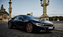 Cận cảnh hai phiên bản đặc biệt vừa ra mắt của BMW dành cho giới chơi xe điệu nghệ