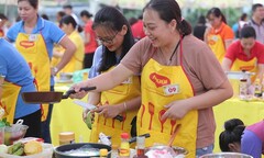 Phụ nữ hiện đại và động lực biến gánh nặng bếp núc thành cảm hứng mỗi ngày 