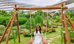 Đánh thức thanh xuân tại “Khu nghỉ dưỡng biển hàng đầu Việt Nam” 