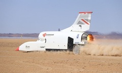 Xe đua lắp động cơ phản lực cán mốc tốc độ siêu nhanh 1.010 km/h