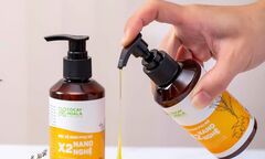 Cách chọn dung dịch vệ sinh phụ nữ tốt giúp vùng kín sạch khỏe không ngứa, không hôi