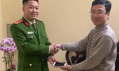 Người đàn ông bất ngờ nhận lại iPhone bị mất trước đêm giao thừa